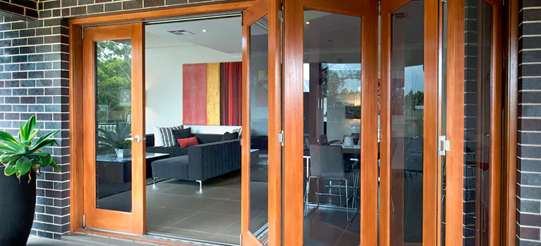 Folding Door Panel Repair in St. Petersburg, FL